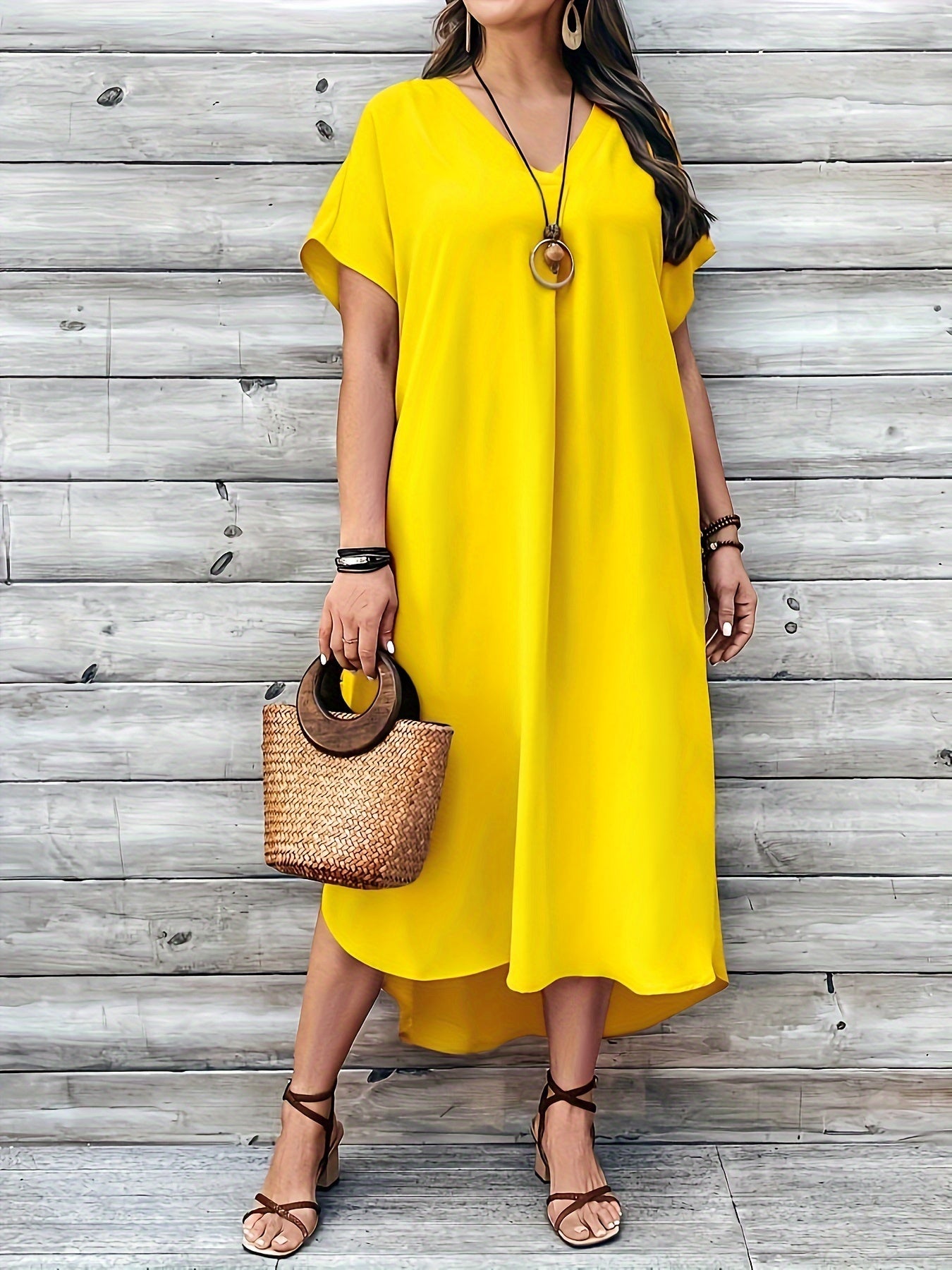 Hailey | Plus size V-neck dress