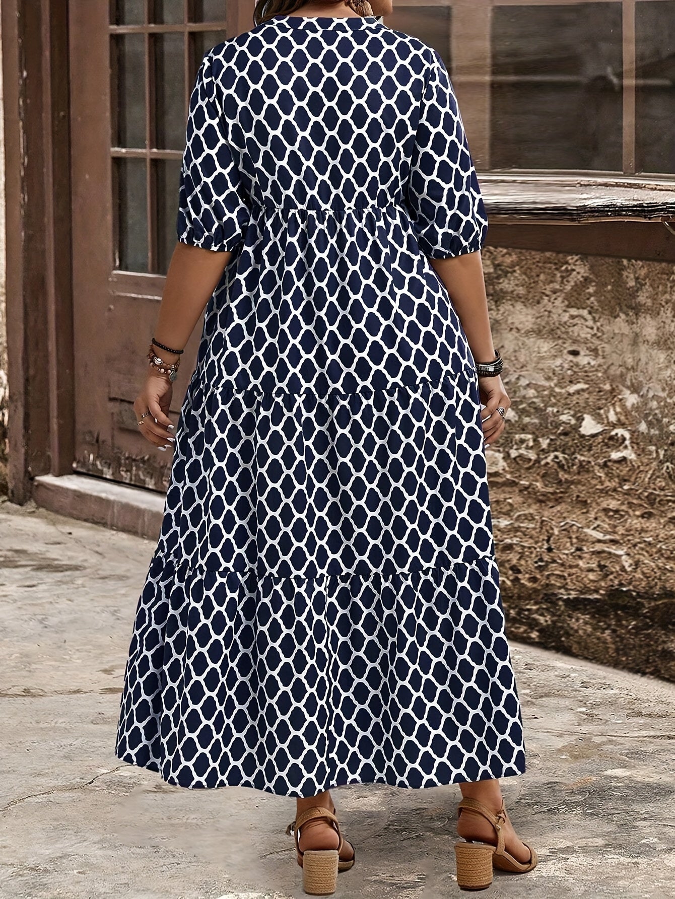 Carmen | Plus size geometric print dress